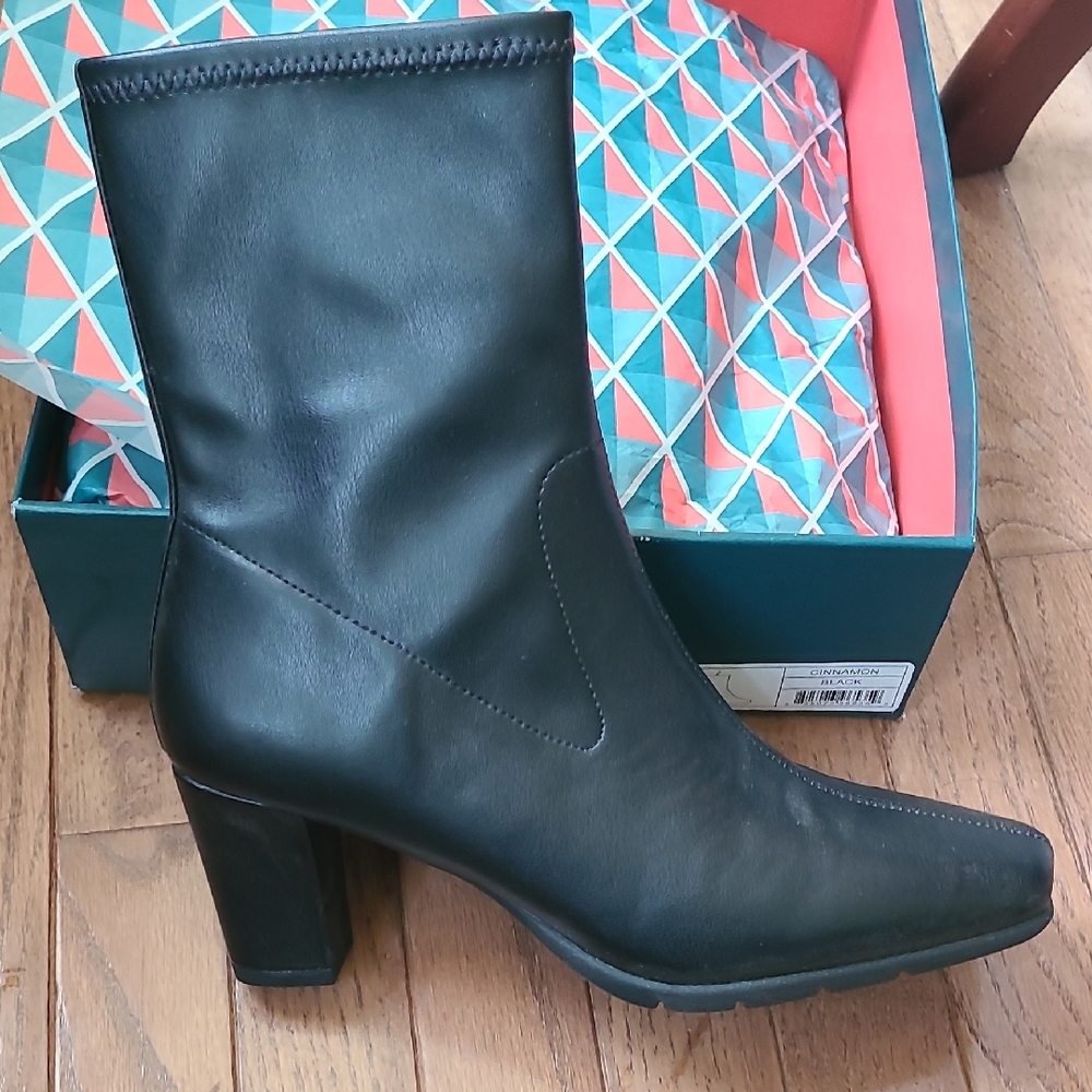 AEROSOLES Black Heeled Boots